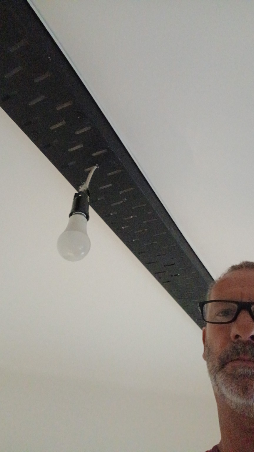 Trabajo de instalación eléctrica